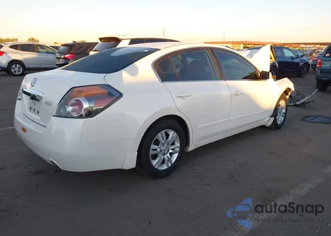 2011 Nissan Altima 2.5 S z USA, uszkodzony, nr VIN 1N4AL2AP0BN510590